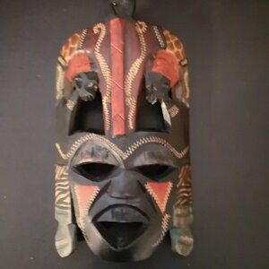 Tribal Wedding / Friendship Mask Wooden Hand Carved in Kenya Red & Black 9.5"